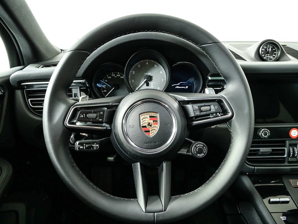 Certified 2023 Porsche Macan S w/ Premium Package Plus image 10