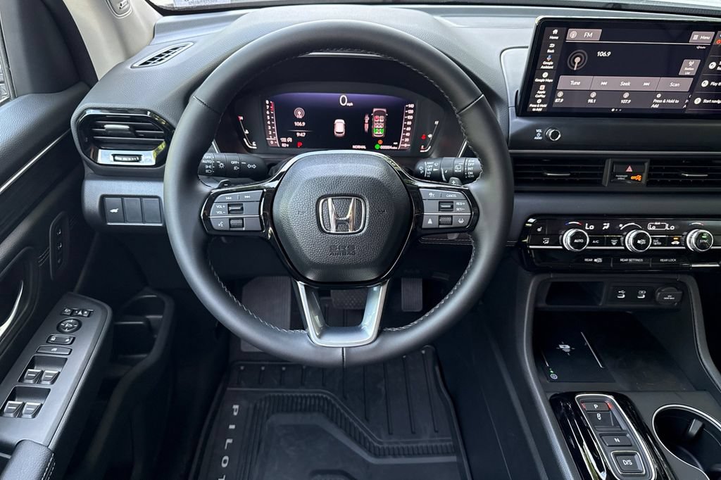 Used 2026 Honda Pilot image 11