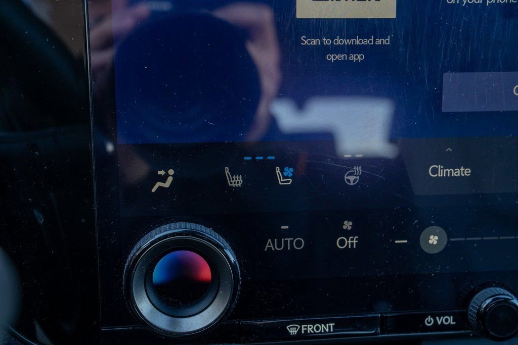 Used 2022 Lexus NX 350h AWD image 10