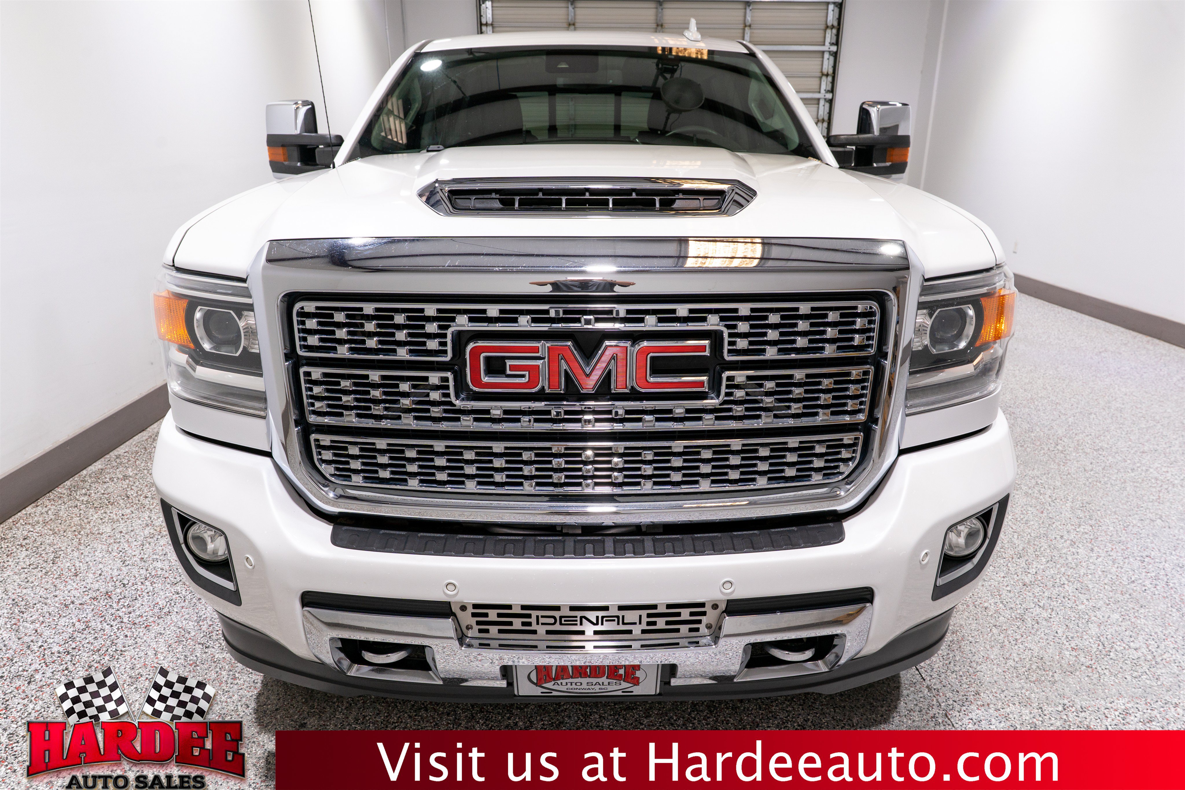 Used 2019 GMC Sierra 2500 Denali w/ Duramax Plus Package AWD/4WD image 7