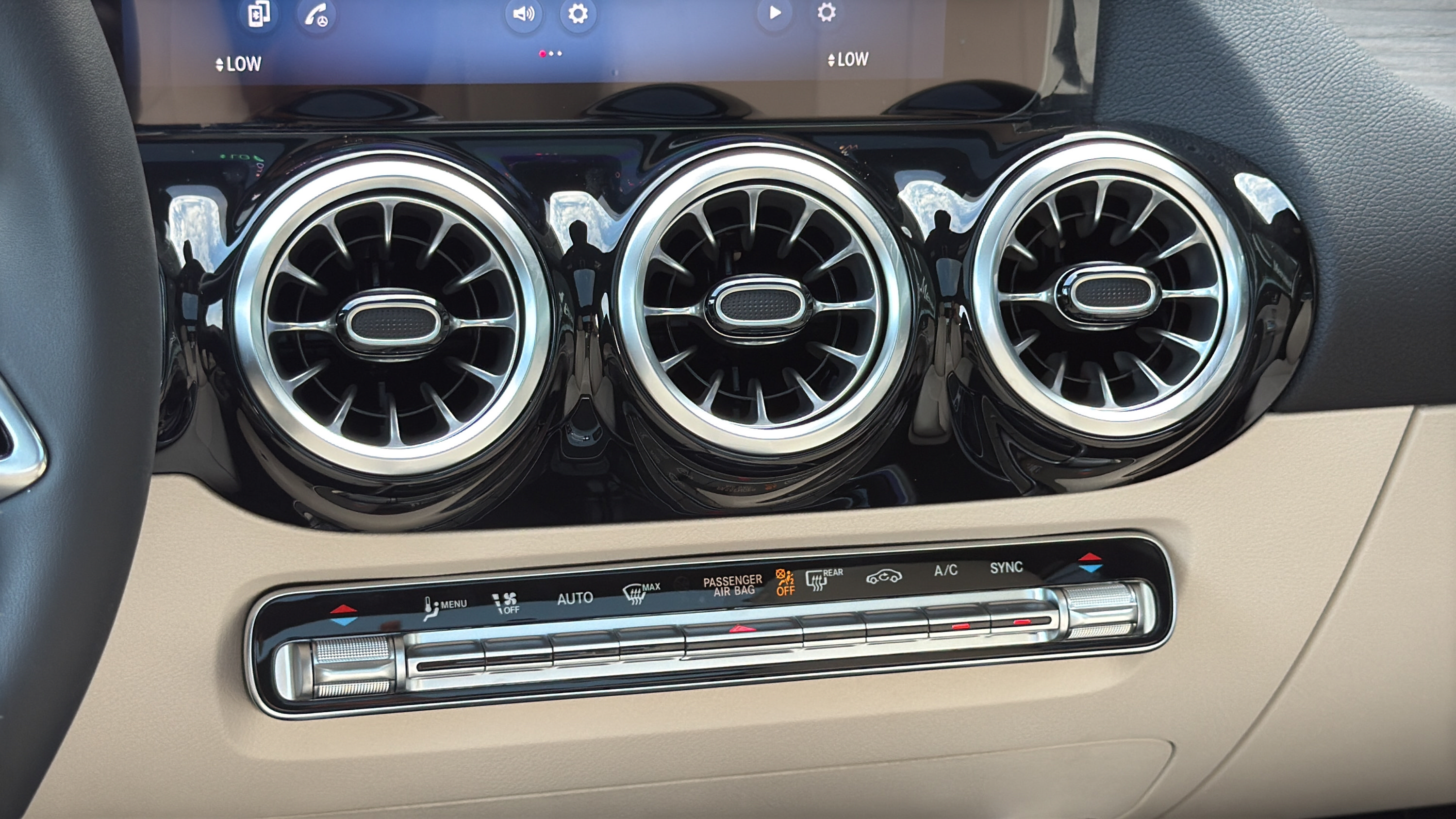 New 2026 Mercedes-Benz GLA 250 image 37