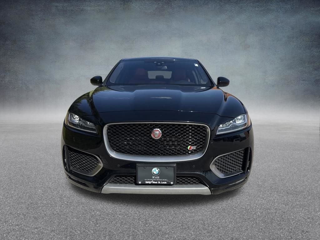 Used 2017 Jaguar F-PACE S image 8