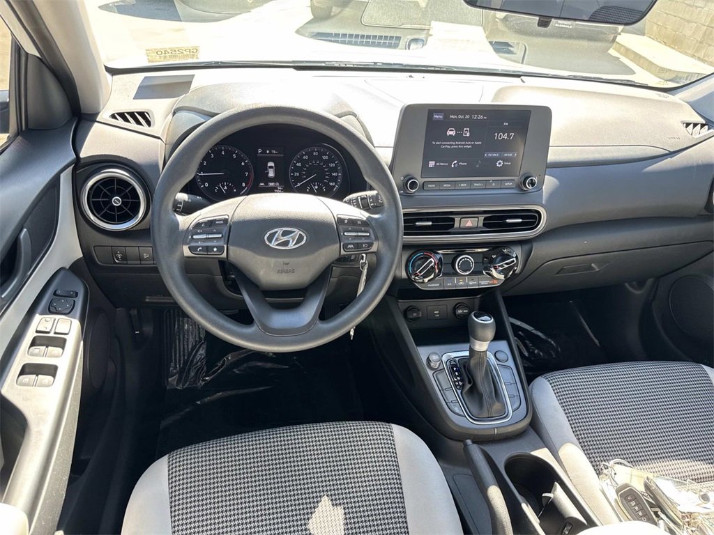 Used 2023 Hyundai Kona SE image 9