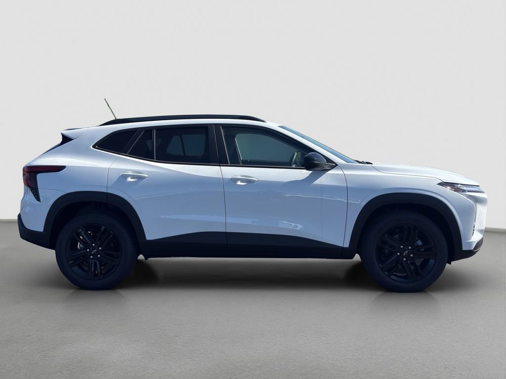 New 2026 Chevrolet Trax ACTIV w/ Sunroof Package FWD image 7