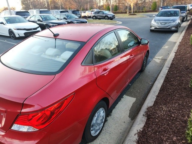 Used 2013 Hyundai Accent GLS image 9