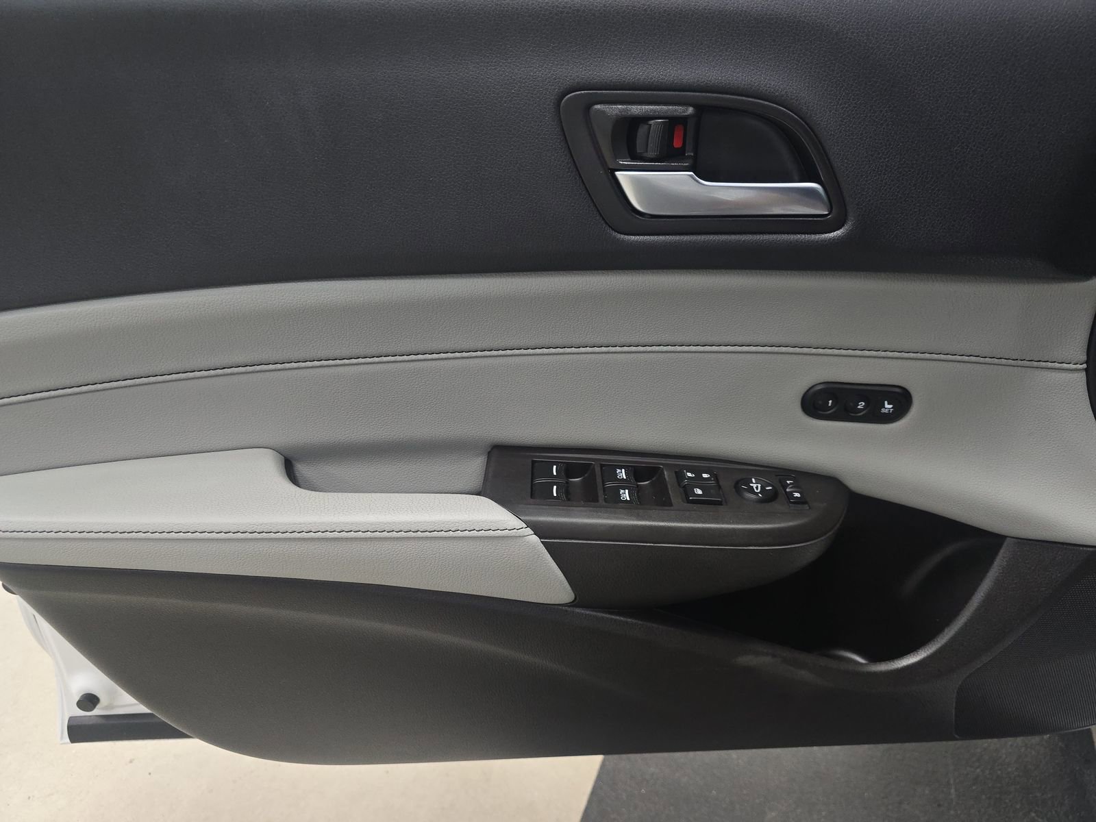 Used 2020 Acura ILX w/ Premium Package image 10