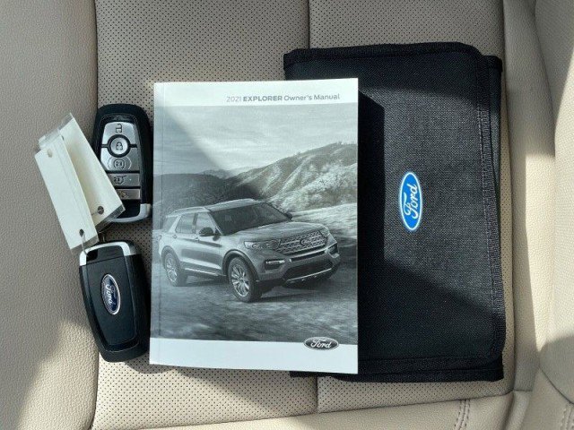 Used 2021 Ford Explorer Limited w/ Equipment Group 301A image 75