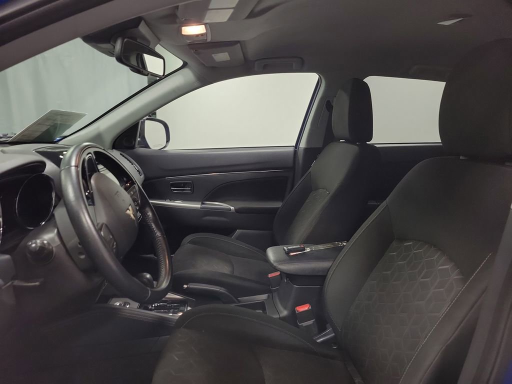 Used 2020 Mitsubishi Outlander Sport SE image 13