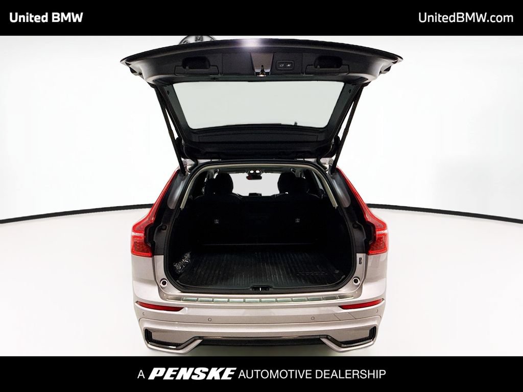 Used 2026 Volvo XC60 B5 Plus w/ Protection Package Premier AWD/4WD image 11