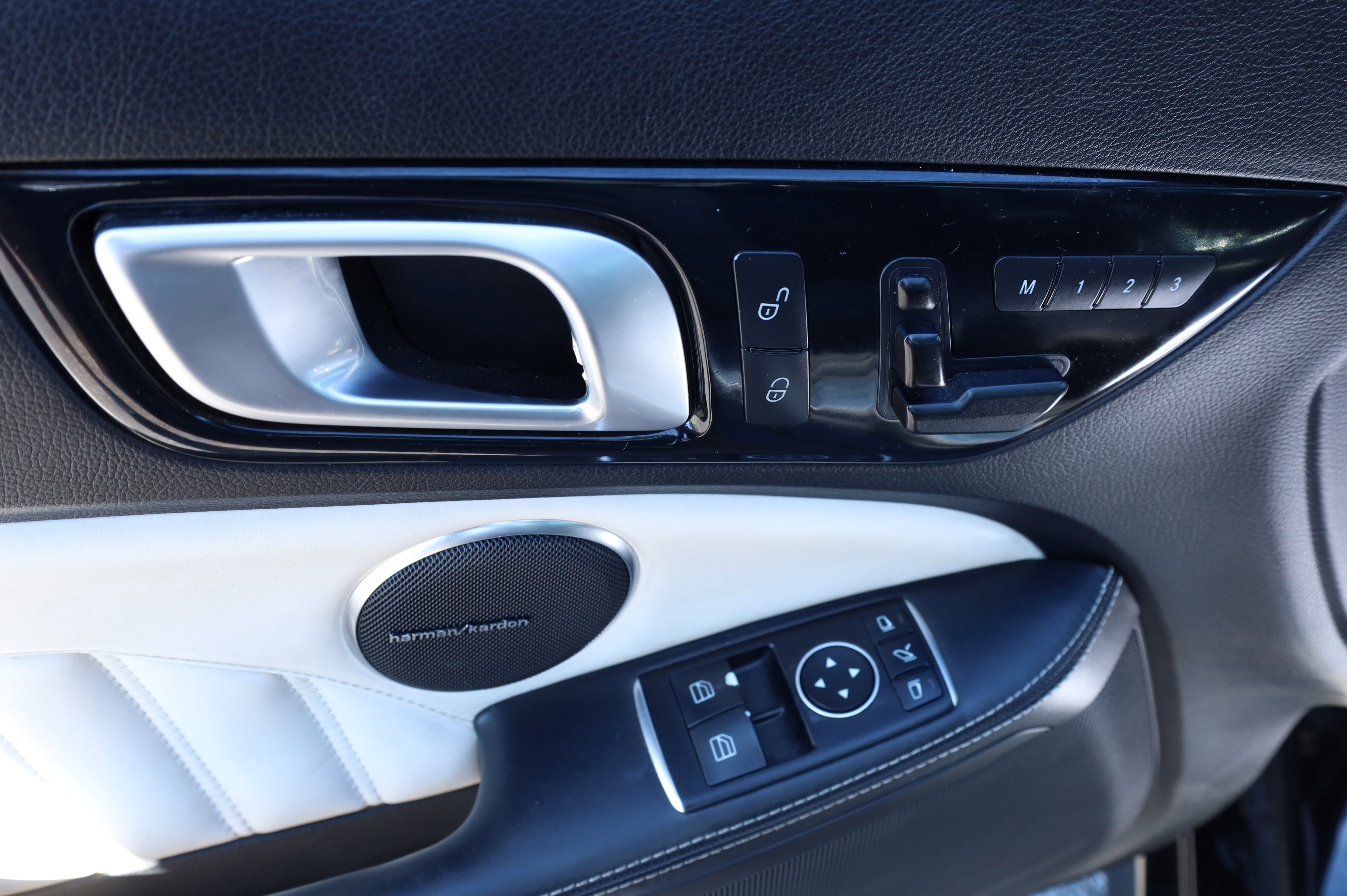 Used 2016 Mercedes-Benz SLK 300 SLK 300 image 25