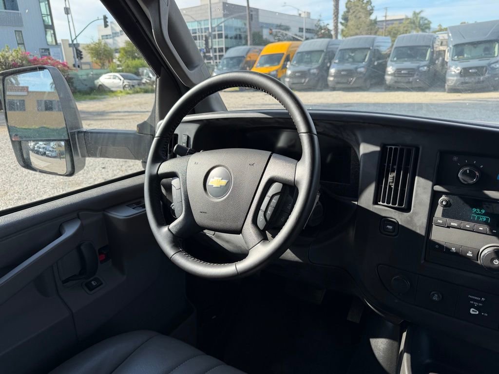 Used 2023 Chevrolet Express 4500 Extended w/ Power Convenience Package image 15