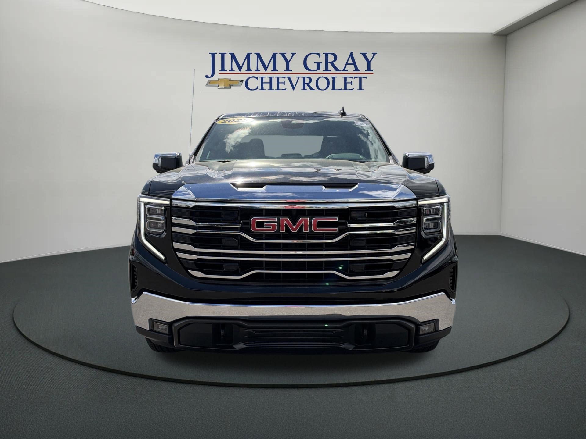 Used 2025 GMC Sierra 1500 SLT RWD image 8