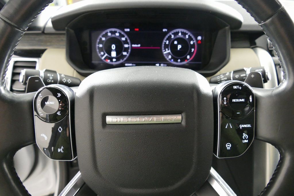 Used 2019 Land Rover Discovery HSE AWD/4WD image 17