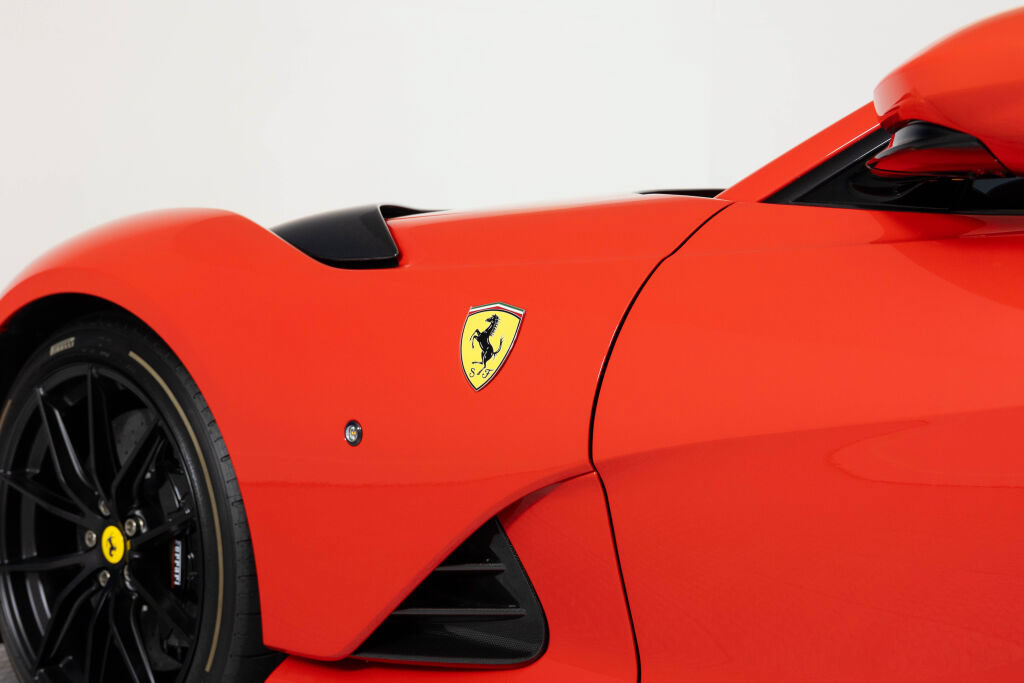 Used 2023 Ferrari 812 Competizione RWD image 18