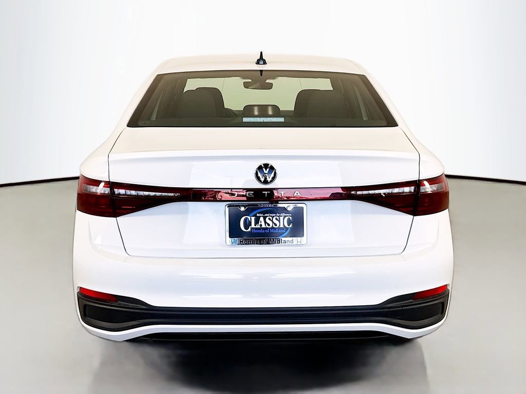 Used 2025 Volkswagen Jetta Sport image 6