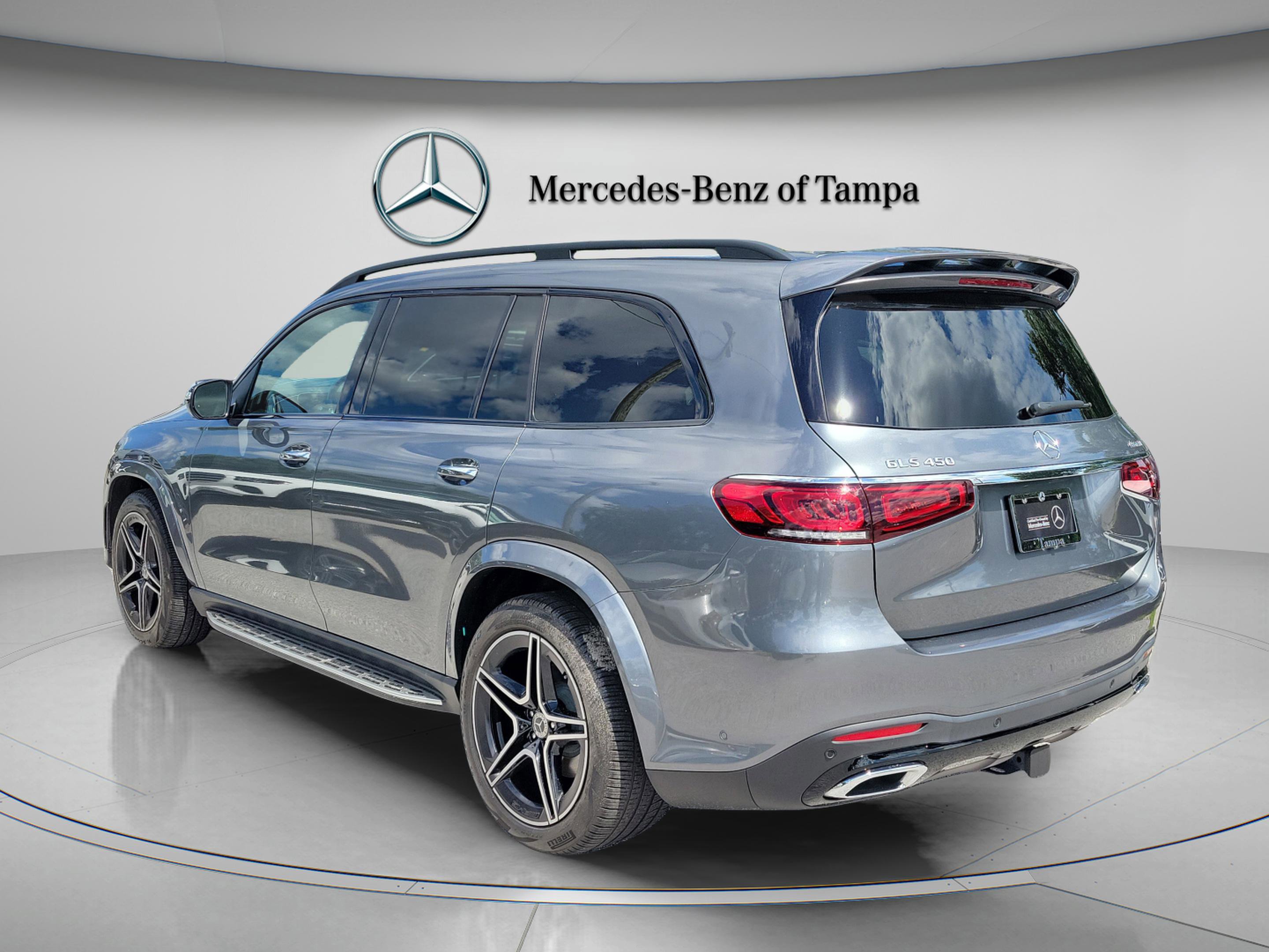 Used 2023 Mercedes-Benz GLS 450 4MATIC image 2