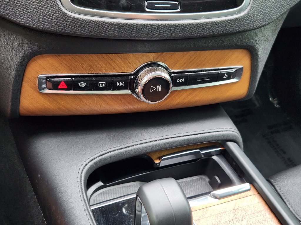 Used 2023 Volvo XC90 B6 Plus w/ Protection Package AWD/4WD image 10