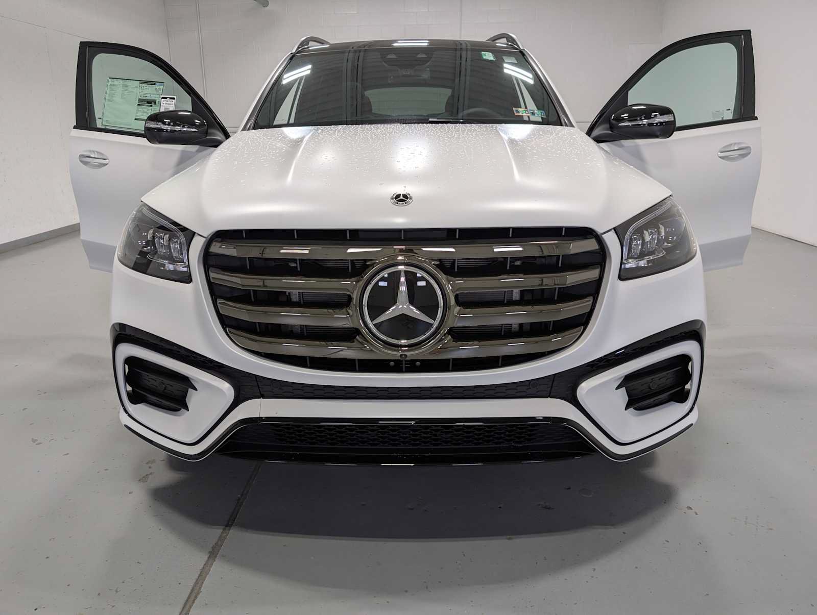 New 2026 Mercedes-Benz GLS 450 4MATIC image 14