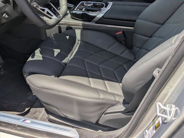 New 2026 BMW 740i RWD image 4