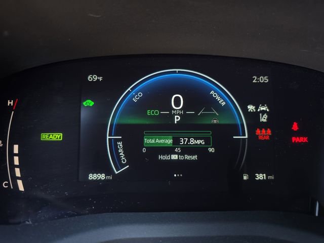 Used 2025 Toyota Camry SE image 18