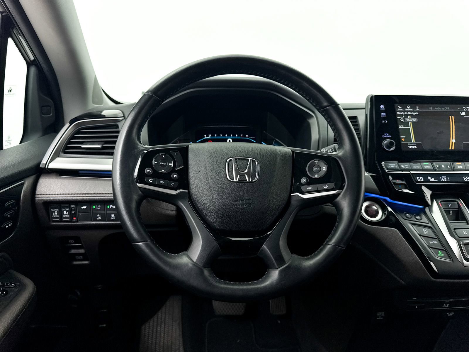 Used 2018 Honda Odyssey Elite image 4