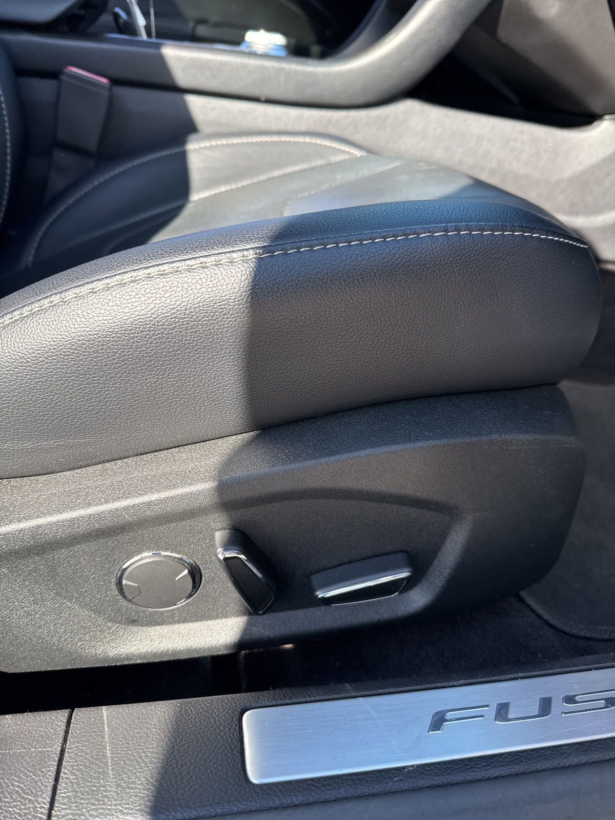 Used 2017 Ford Fusion Titanium image 26
