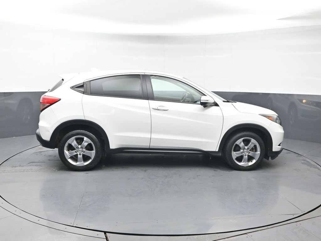 Used 2017 Honda HR-V EX image 7
