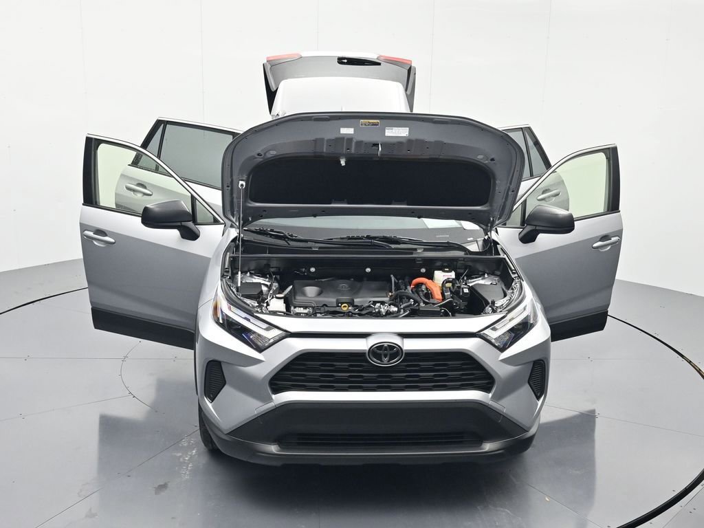 Used 2025 Toyota RAV4 LE AWD/4WD image 44