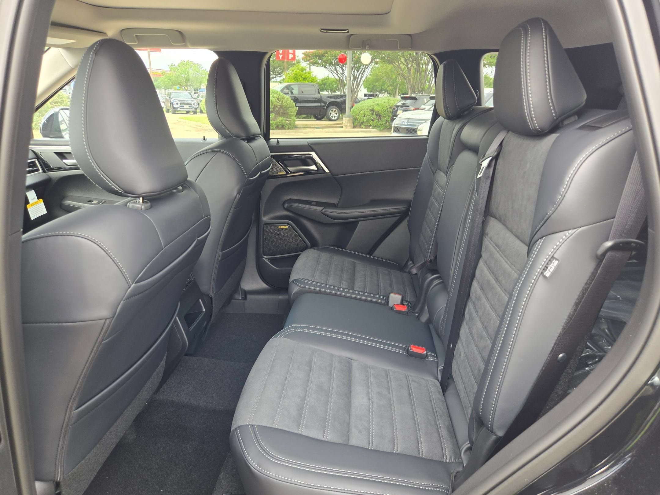 New 2026 Mitsubishi Outlander ES AWD/4WD image 13