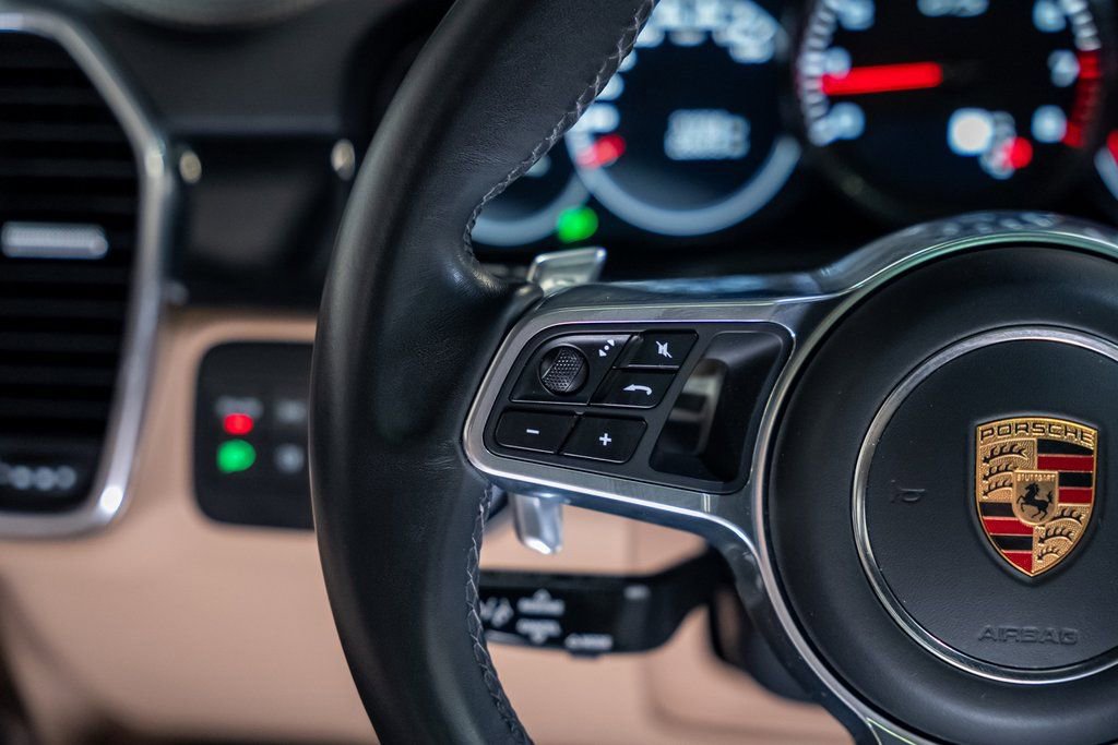 Used 2022 Porsche Cayenne GTS image 46