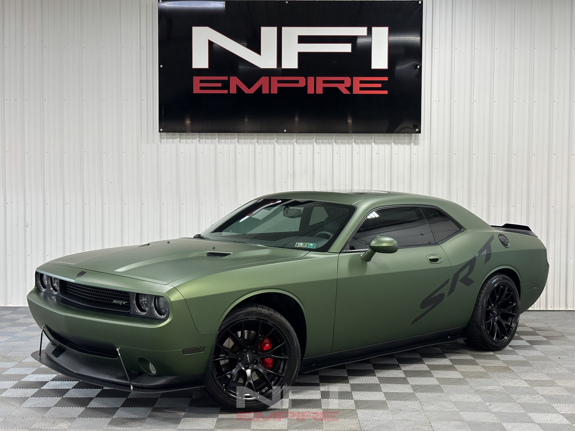 Used 2009 Dodge Challenger SRT8 w/ SRT Option Group II RWD image 1