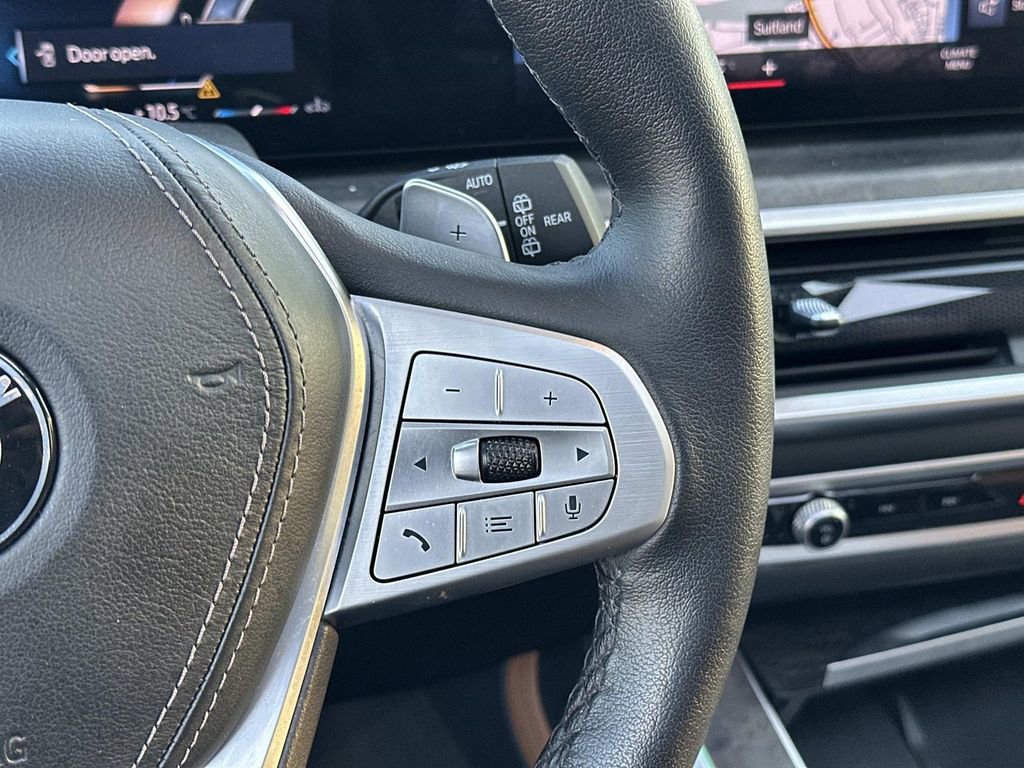 Used 2023 BMW X7 xDrive40i w/ Premium Package image 18