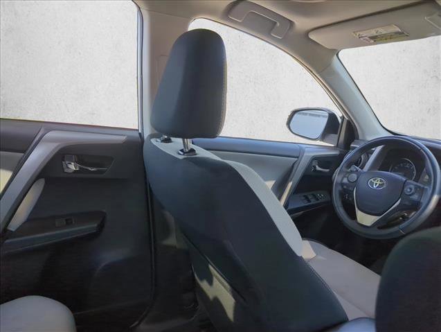 Used 2018 Toyota RAV4 XLE image 19