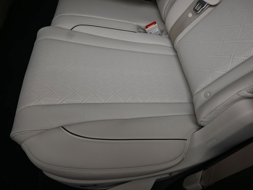 New 2026 Genesis GV80 2.5T Advanced image 18