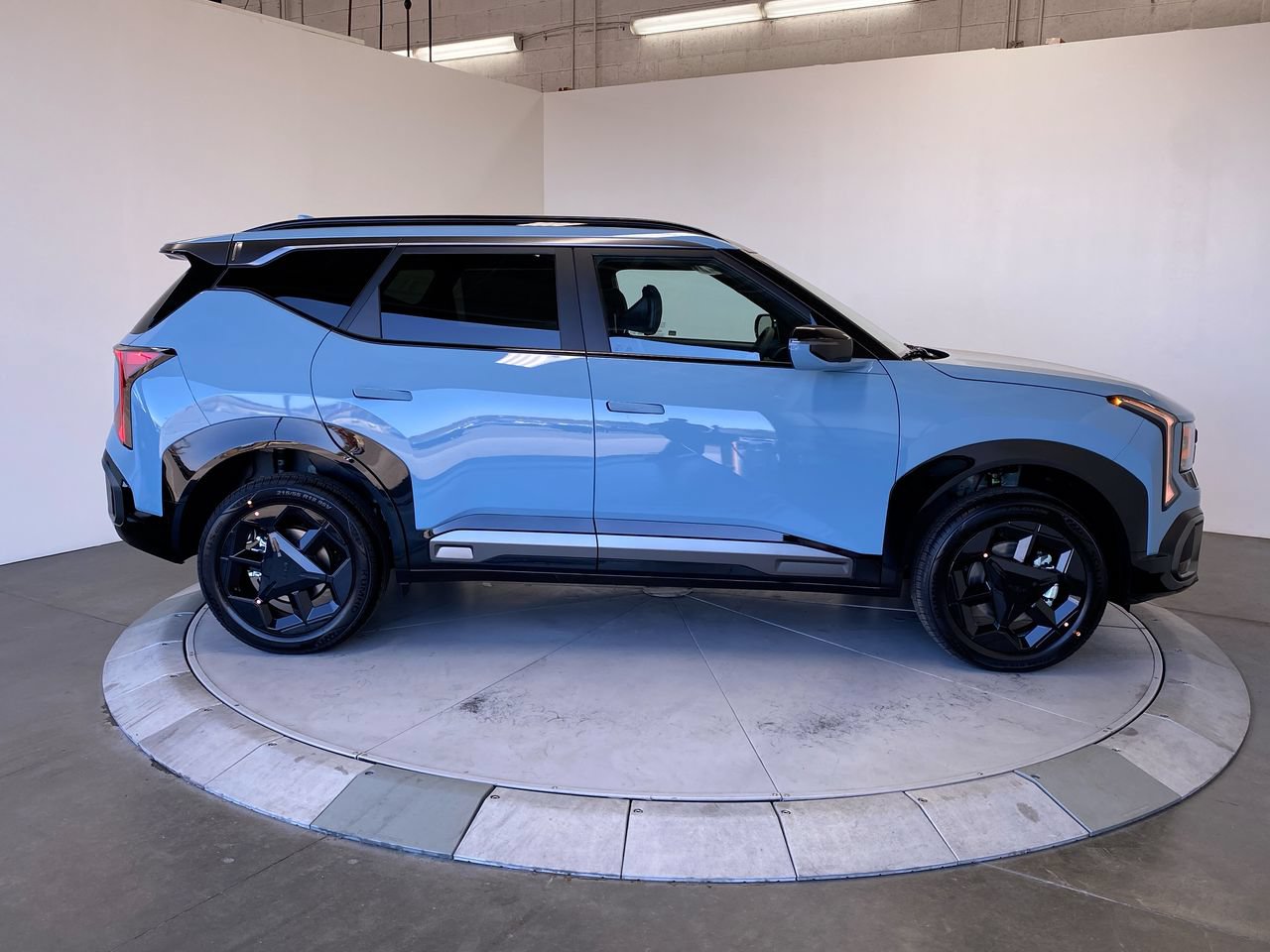 New 2027 Kia Seltos X-Line S w/ X-Line S Premium Package AWD/4WD image 6