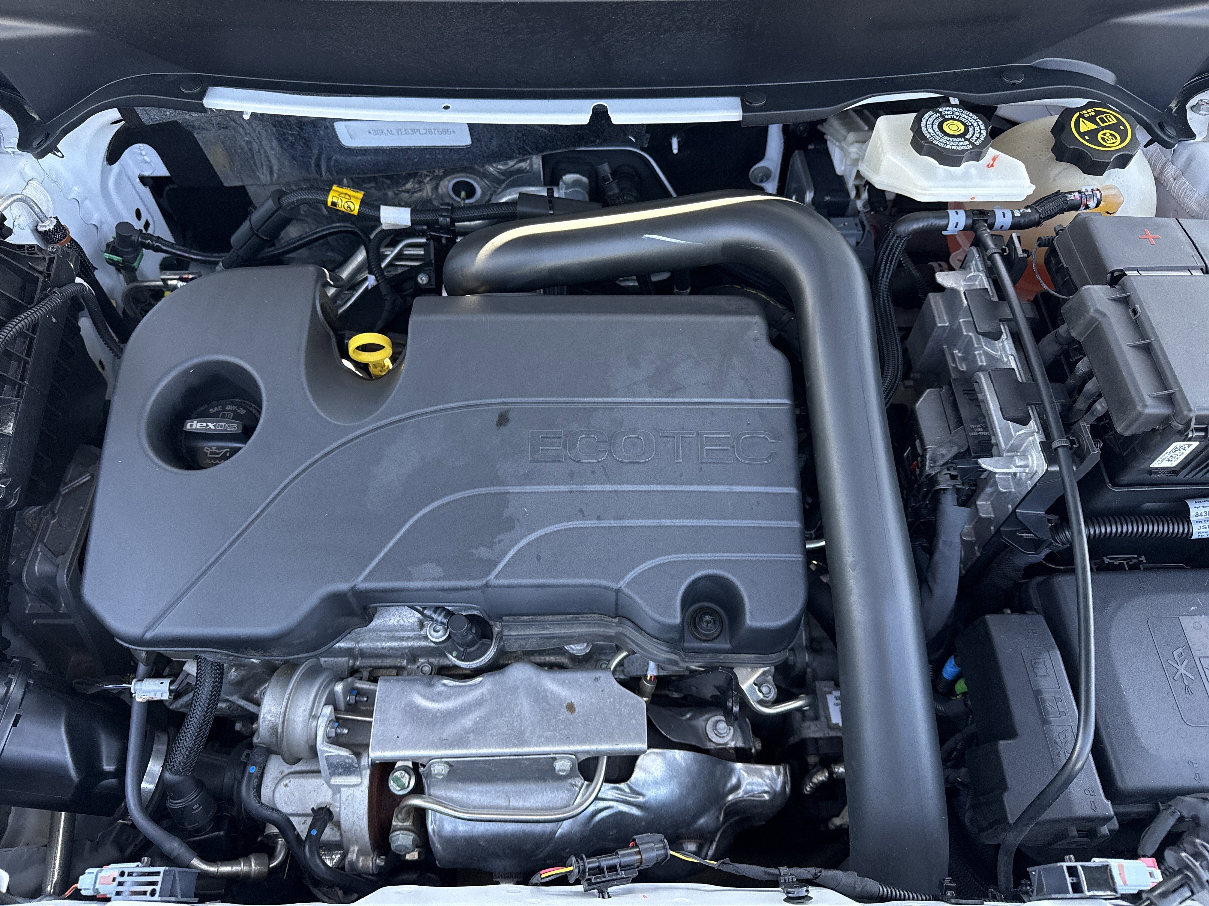 Used 2023 GMC Terrain AT4 image 3