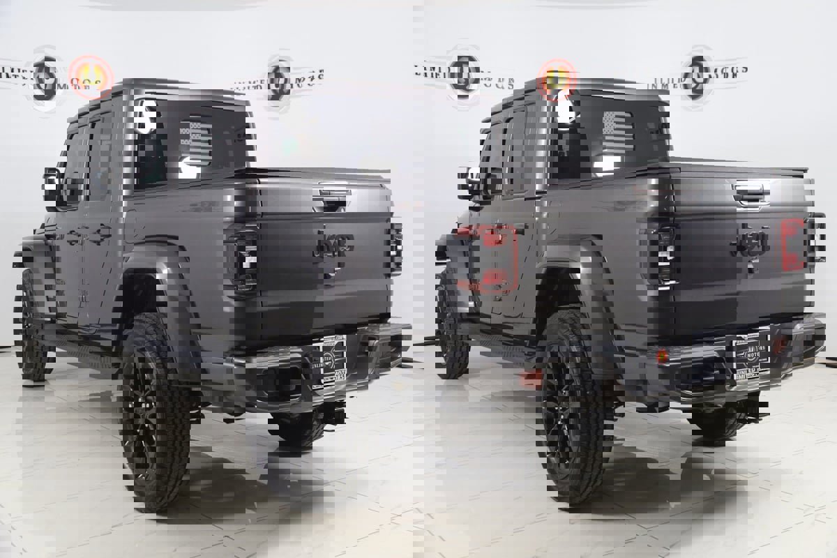 Used 2021 Jeep Gladiator Overland image 4