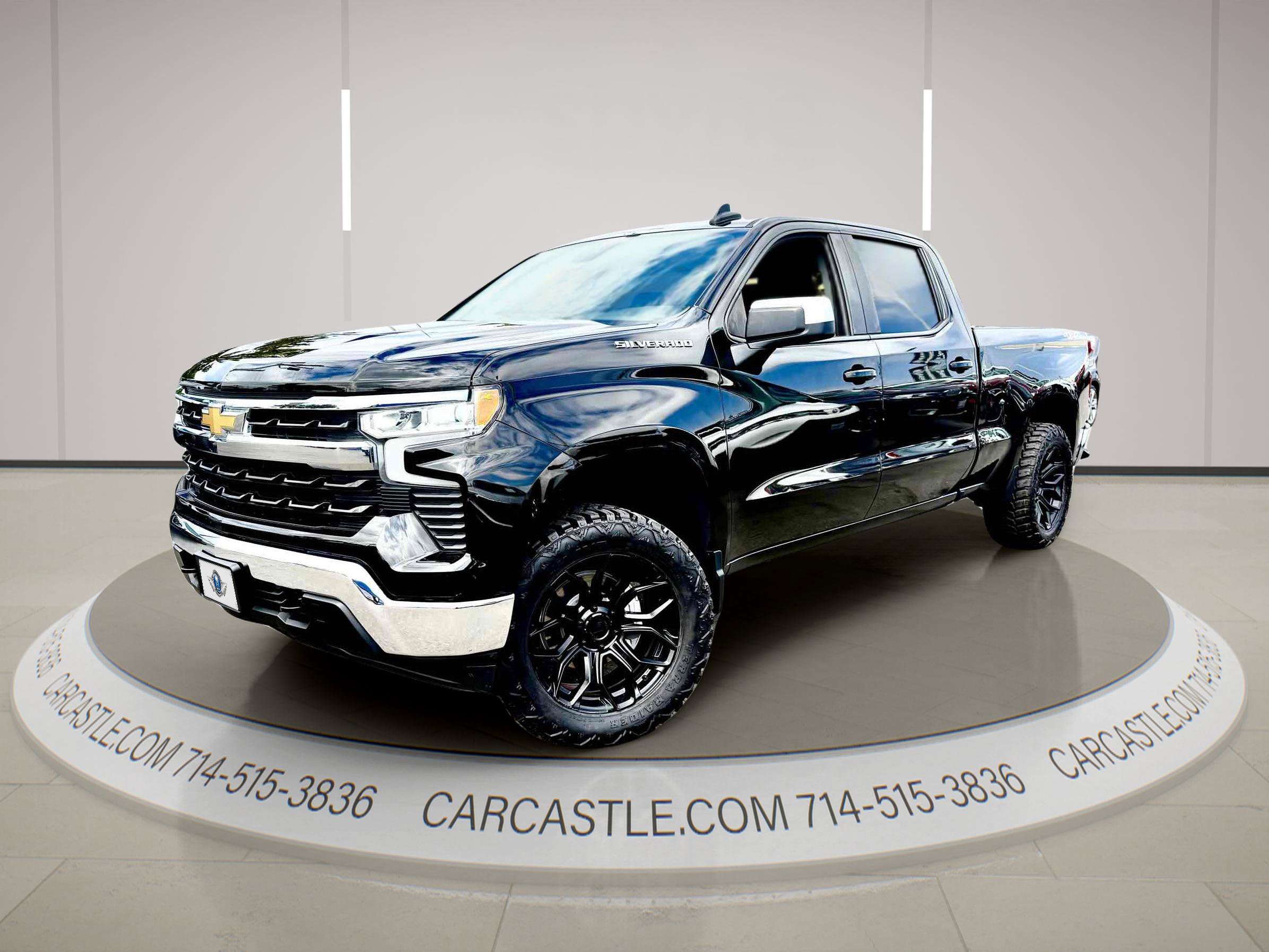 Used 2023 Chevrolet Silverado 1500 LT w/ Protection Package AWD/4WD image 1