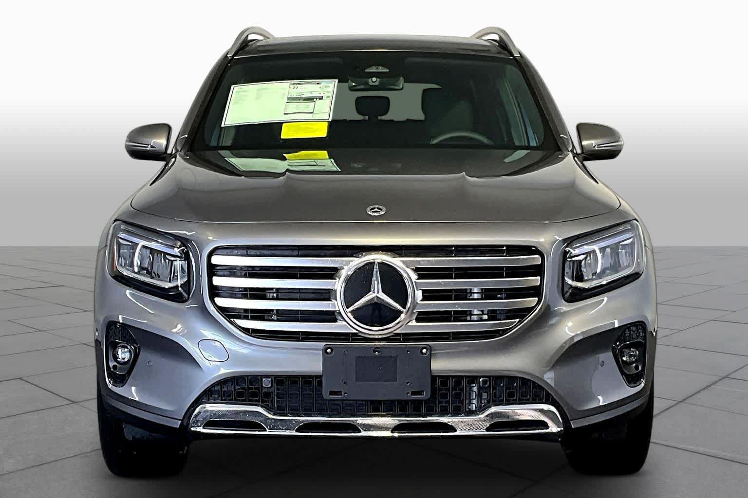 New 2026 Mercedes-Benz GLB 250 4MATIC image 2
