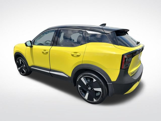 Used 2025 Nissan Kicks SR AWD/4WD image 3