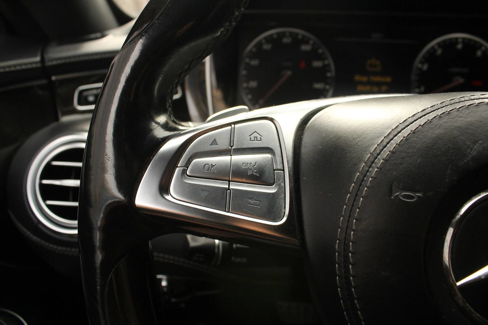 Used 2015 Mercedes-Benz S 550 4MATIC Coupe image 23