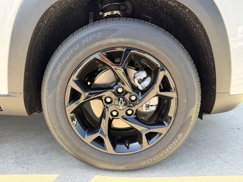 New 2026 Chevrolet Trax LT w/ Driver Confidence Package FWD image 8