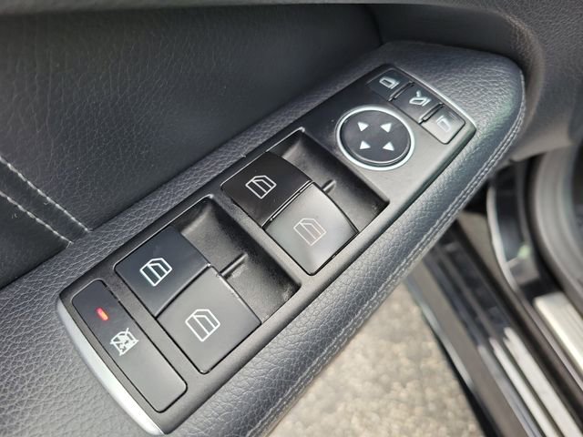 Used 2016 Mercedes-Benz E 400 Sedan image 18