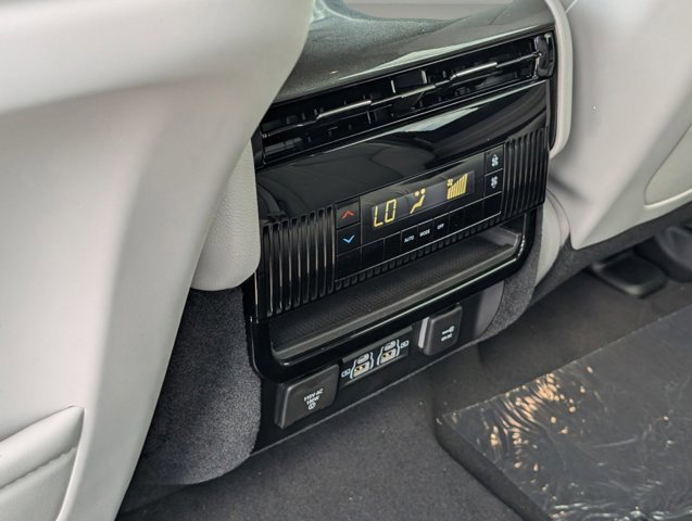 New 2024 Jeep Wagoneer 2WD w/ Premium Group I image 19