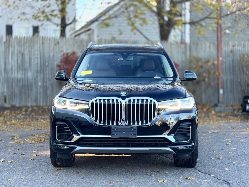 Used 2022 BMW X7 xDrive40i w/ Premium Package image 9