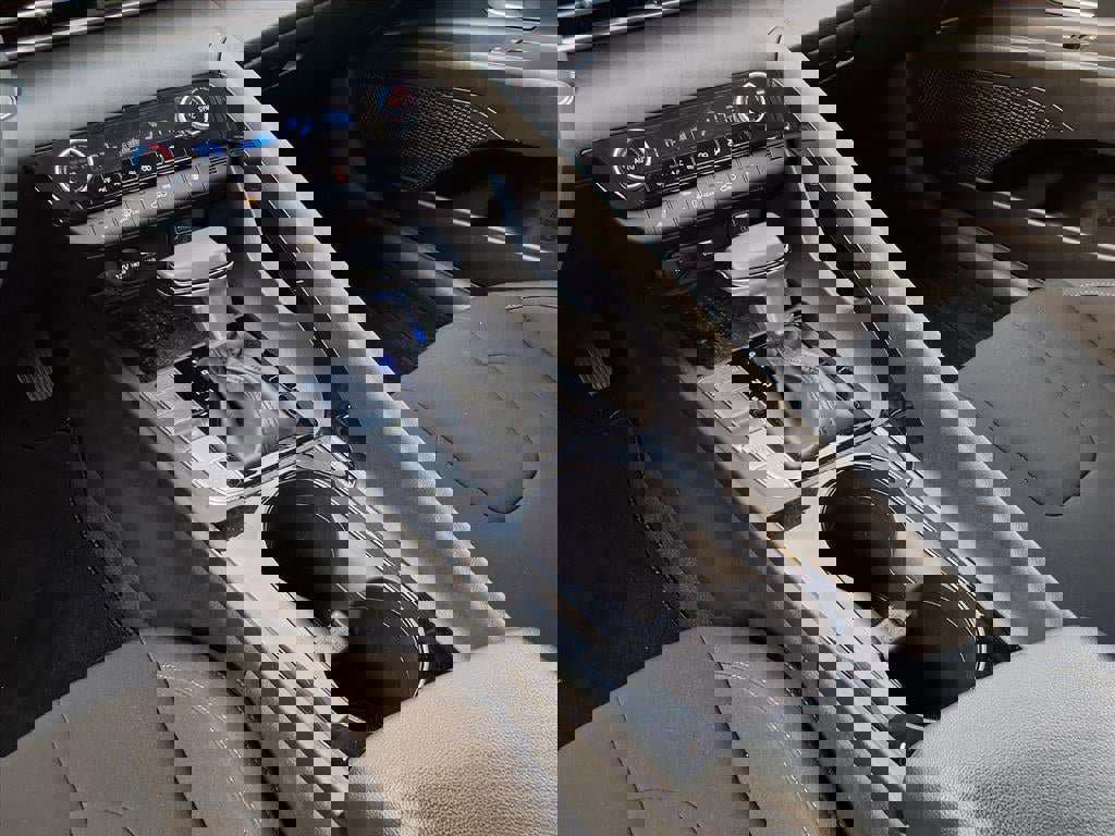 Used 2021 Hyundai Elantra SEL w/ Convenience Package image 16