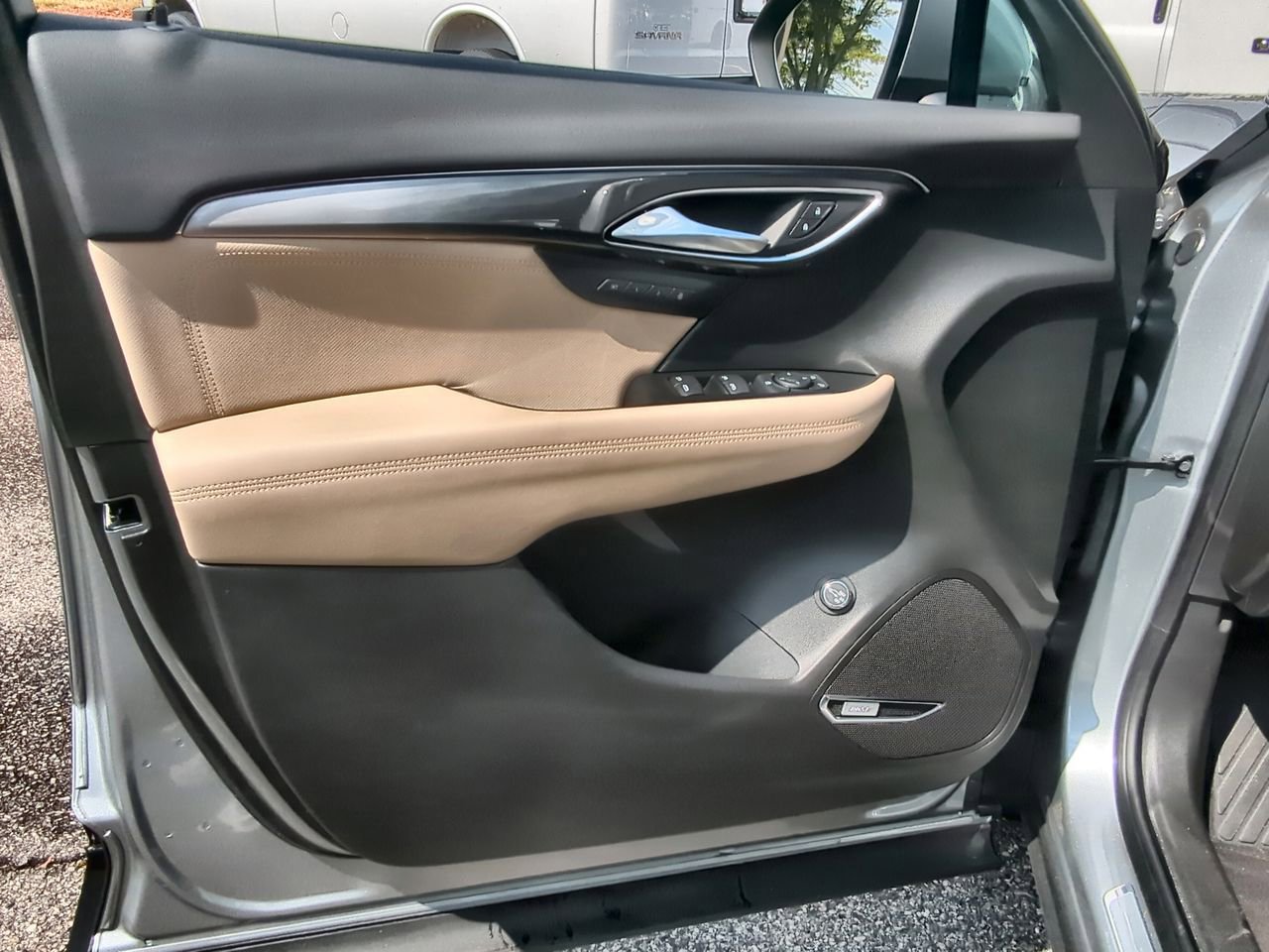 Used 2025 Buick Envision Preferred image 23