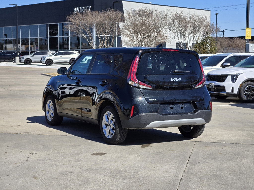 Certified 2025 Kia Soul S image 3