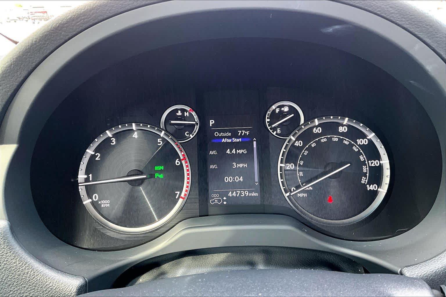 Used 2020 Lexus GX 460 Luxury w/ Accessory Package AWD/4WD image 26