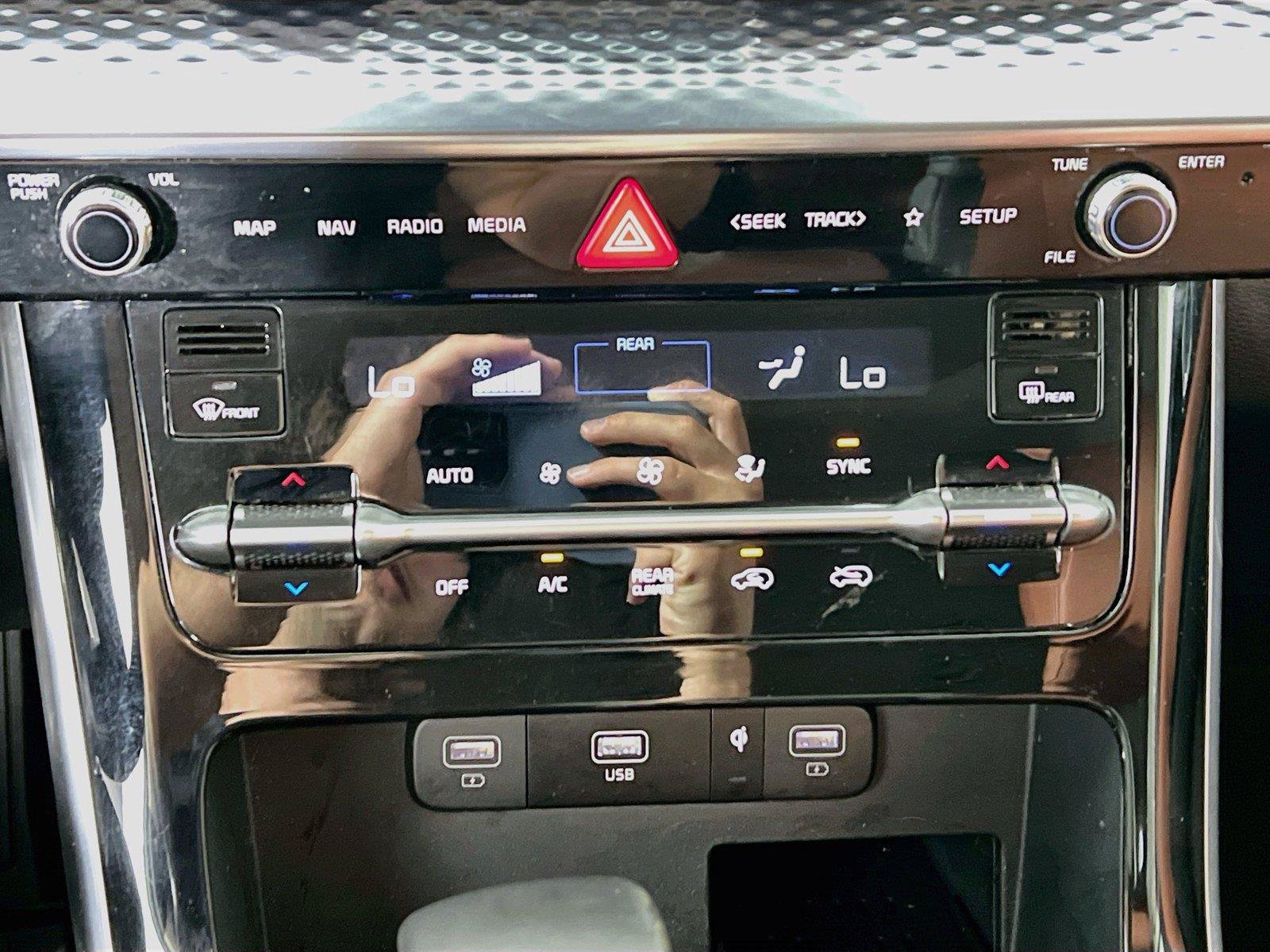 Used 2024 Kia Carnival SX Prestige FWD image 17